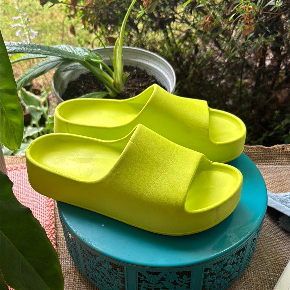 Wild Fable Neon Yellow Platform Slides